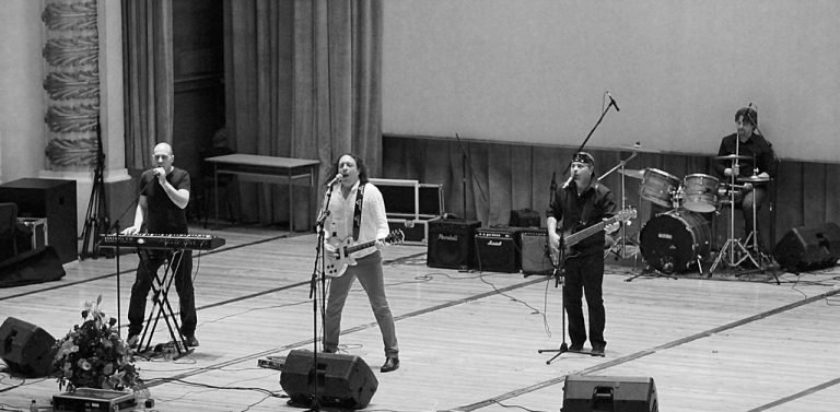 Подкрепете „Хоризонт“ в „Златна пролет 2016“ – „Когато ни спасява любовта“ е сред 12-те финалисти